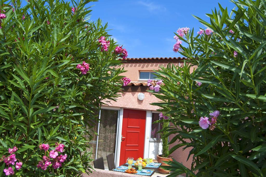 Lagrange Grand Bleu Vacances - Residence Les Jardins De Neptune Сен-Сиприен Экстерьер фото